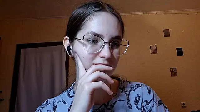 Katelemon online show from May 22, 2:33 pm