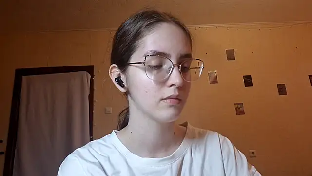 Katelemon online show from June 18, 12:20 pm