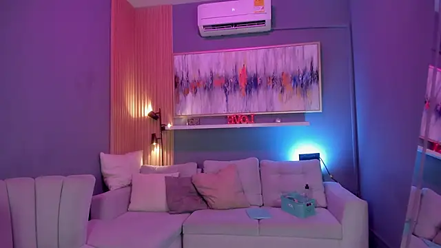 janinne lu online show from March 30, 11:11 am