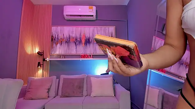 janinne lu online show from April 8, 10:59 am