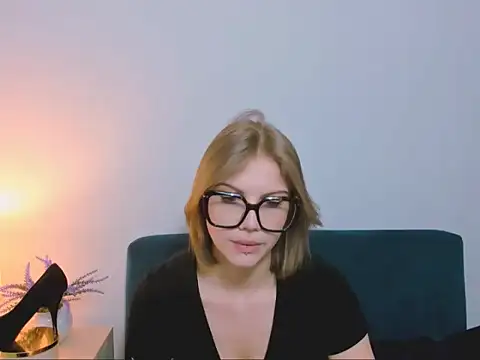 StormiSmooth online show from March 31, 11:21 am