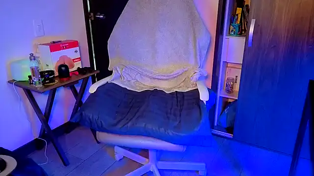 Wheeler Green online show from April 10, 2:17 am