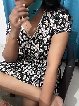 Snapshot of Queenlipx chatting on February 22, 3:21 pm Queenlipx online show from February 22, 3:21 pm