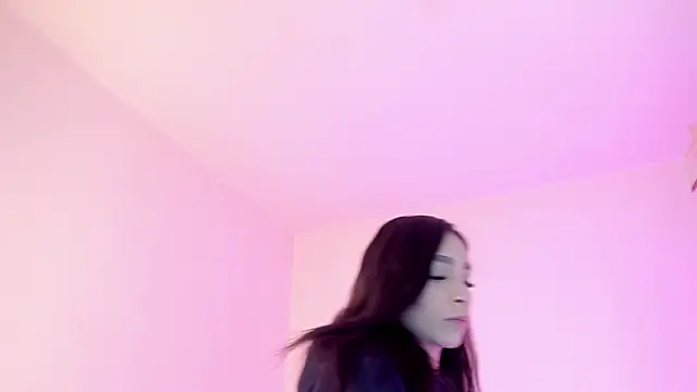 MIAA ROBERTSS online show from April 1, 6:14 am