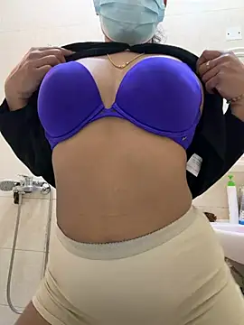 Snapshot of sessy_grl chatting on February 25, 5:39 am sessy grl online show from February 25, 5:39 am