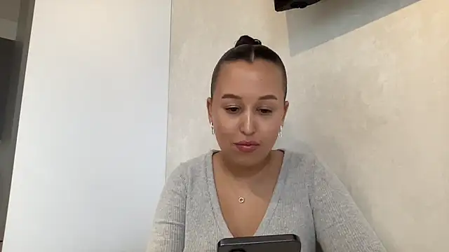 Dana 005 online show from May 10, 3:50 pm