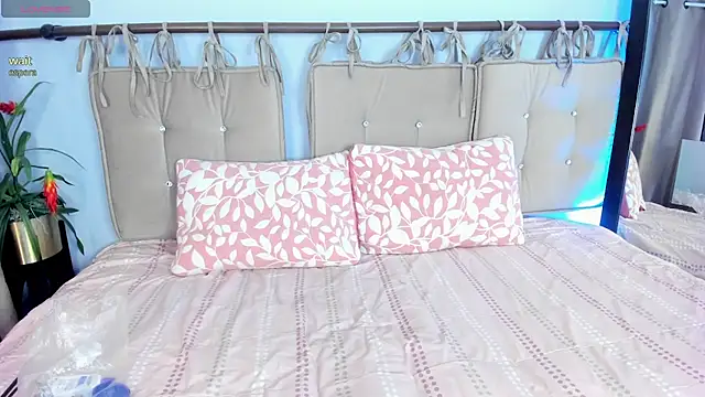 aurora wander online show from February 24, 12:47 pm