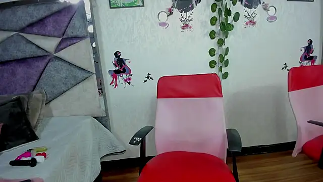 Snapshot of JennieRider chatting on May 13, 7:55 pm JennieRider online show from May 13, 7:55 pm