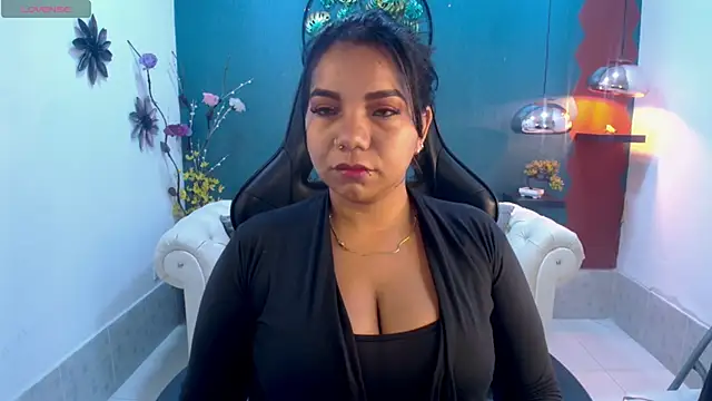 Snapshot of Elizabeth_Suan_ chatting on March 16, 11:25 am Elizabeth Suan online show from March 16, 11:25 am