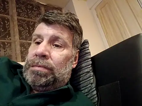 stud2512 online show from April 12, 9:20 pm