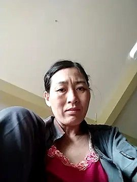 lris-Beauty77 online show from March 7, 8:44 am