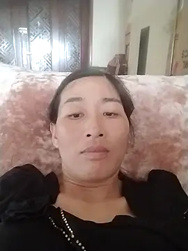 lris-Beauty77 online show from March 27, 7:14 am