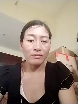 lris-Beauty77 online show from March 28, 7:19 am