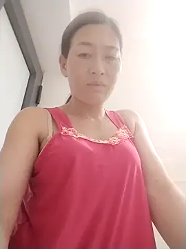 lris-Beauty77 online show from March 28, 7:57 pm