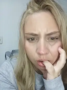 Ana  arms online show from July 18, 3:44 am