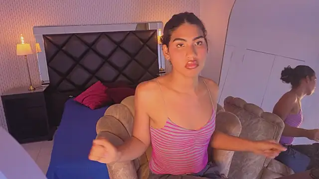 soffiene online show from March 15, 10:49 pm