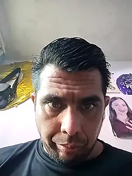 Snapshot of manuel4200 chatting on April 27, 2:15 pm manuel4200 online show from April 27, 2:15 pm