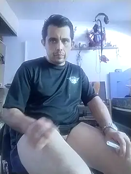 Snapshot of manuel4200 chatting on May 12, 1:30 pm manuel4200 online show from May 12, 1:30 pm