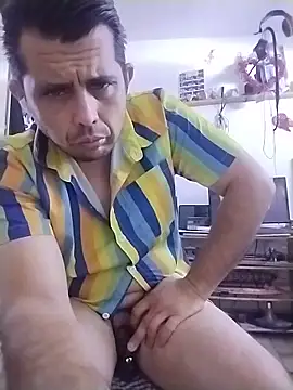 Snapshot of manuel4200 chatting on May 17, 12:12 pm manuel4200 online show from May 17, 12:12 pm