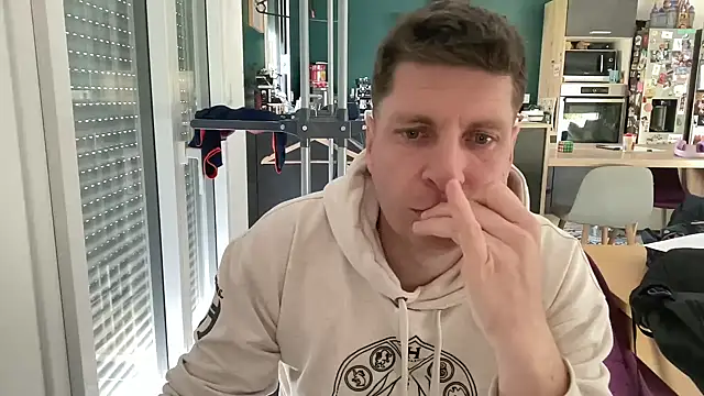 Minmoi1984 online show from March 22, 2:42 pm