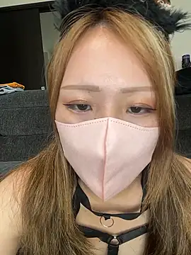 Snapshot of _RAN_ch chatting on June 19, 11:30 pm RAN ch online show from June 19, 11:30 pm