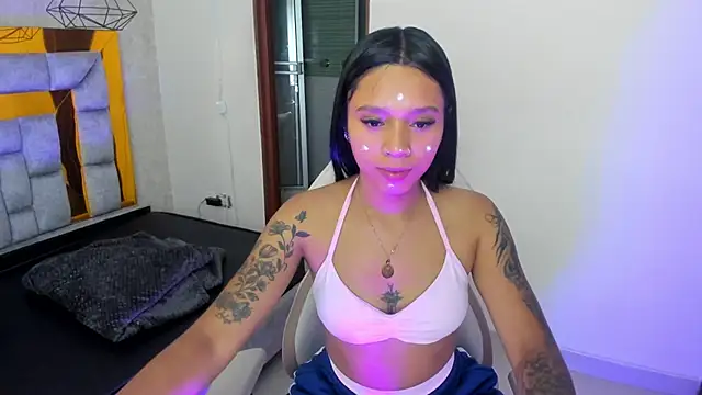 miiaboss  online show from April 11, 11:14 am