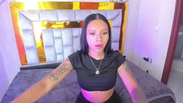miiaboss  online show from May 9, 11:37 am