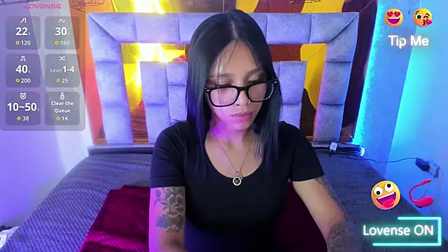 miiaboss  online show from May 16, 12:04 pm