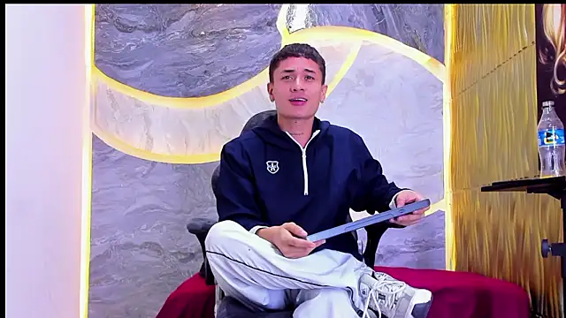 Snapshot of Matheus_Ic_ chatting on March 4, 8:26 pm Matheus Ic online show from March 4, 8:26 pm