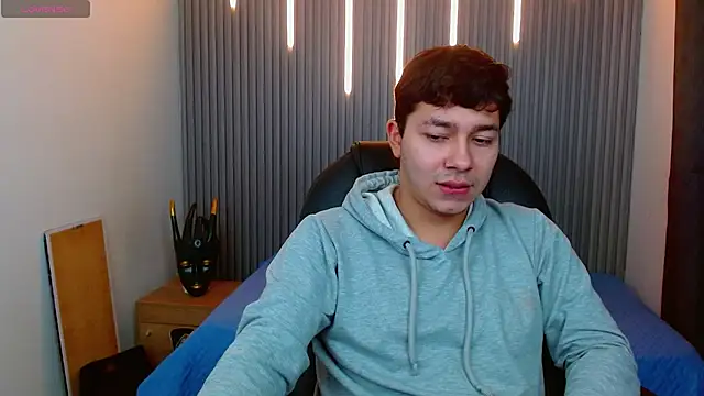 Julian Smith21 online show from March 25, 12:55 pm