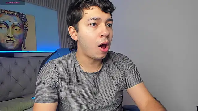 Julian Smith21 online show from March 30, 11:28 pm