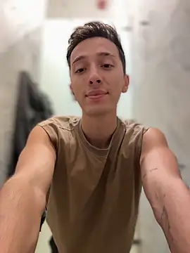 Snapshot of Thiago_Jones1 chatting on March 4, 6:36 pm Thiago Jones1 online show from March 4, 6:36 pm