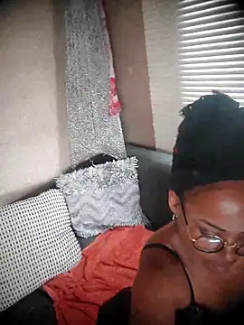 Snapshot of Cocolisiouss chatting on February 24, 8:34 am Cocolisiouss online show from February 24, 8:34 am