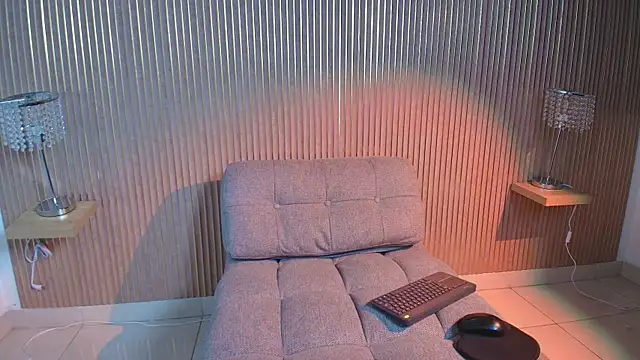 yvone johnson online show from February 27, 1:11 pm