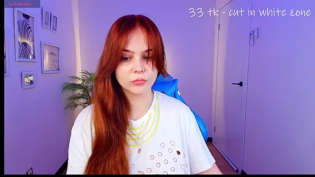 Elle Funning online show from June 7, 4:00 pm