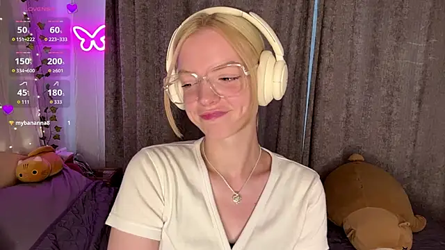 Snapshot of Marry_Sornatiko chatting on July 12, 3:14 pm Marry Sornatiko online show from July 12, 3:14 pm
