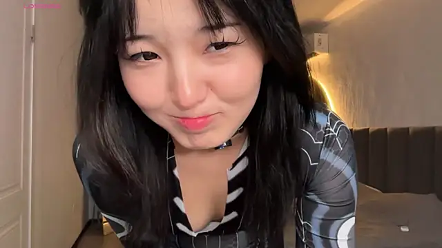 Snapshot of minnie_joy chatting on June 19, 12:53 pm minnie joy online show from June 19, 12:53 pm
