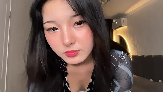 Snapshot of minnie_joy chatting on July 11, 12:30 pm minnie joy online show from July 11, 12:30 pm