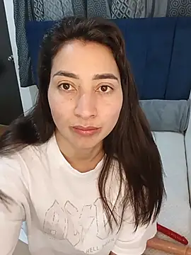 Snapshot of ANGELY_WET_JEET chatting on June 26, 3:11 am ANGELY WET JEET online show from June 26, 3:11 am