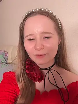 cutefoxieee online show from May 16, 7:56 pm