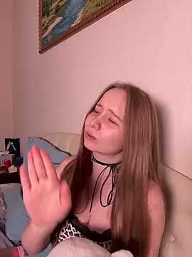cutefoxieee online show from May 25, 6:36 pm