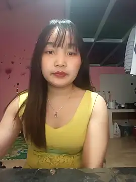 Snapshot of Myna5790 chatting on February 23, 6:44 am Myna5790 online show from February 23, 6:44 am