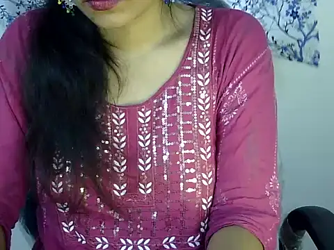 Neha Sharma2 online show from July 3, 1:17 pm