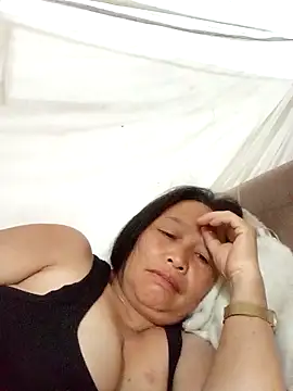 heesuu11 online show from April 9, 7:08 pm