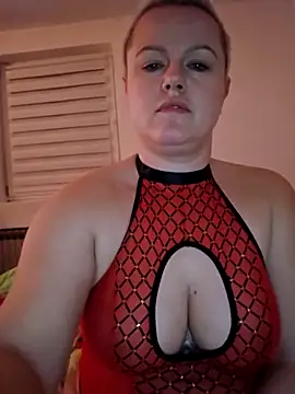 vicky star online show from April 6, 11:05 pm