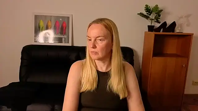 Snapshot of Bella_soulmate chatting on July 6, 3:25 pm Bella soulmate online show from July 6, 3:25 pm