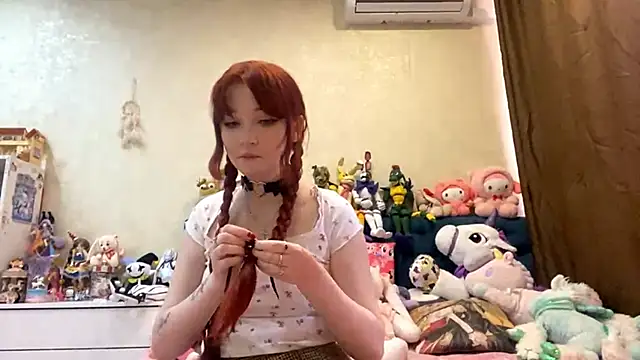 AlisaHoshiCos online show from April 7, 8:15 am