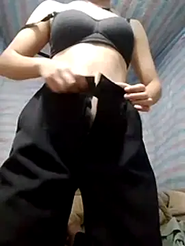 Lala-labu online show from April 17, 11:30 pm