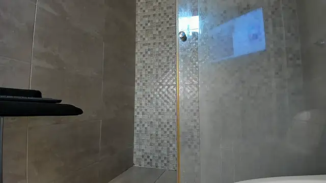 emily gaviria1 online show from March 10, 12:10 pm