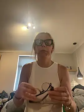 Amelie BlondeXX online show from July 16, 12:33 pm
